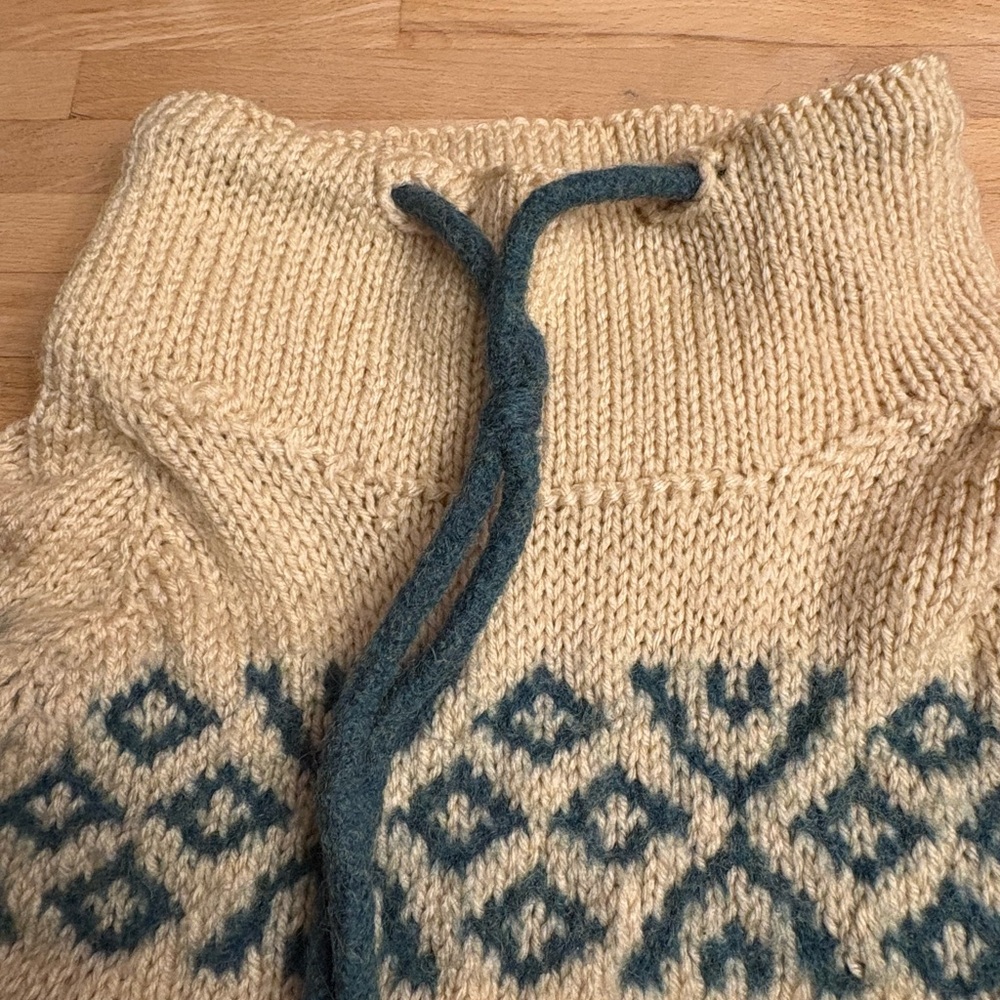 Hand Crafted Wool Cream and Blue Turtleneck Sweater - Picture 7 of 9